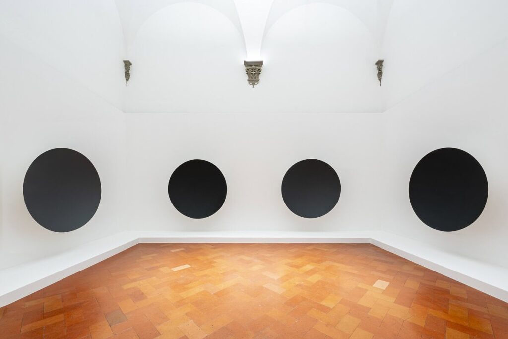 Anish Kapoor. Untrue Unreal