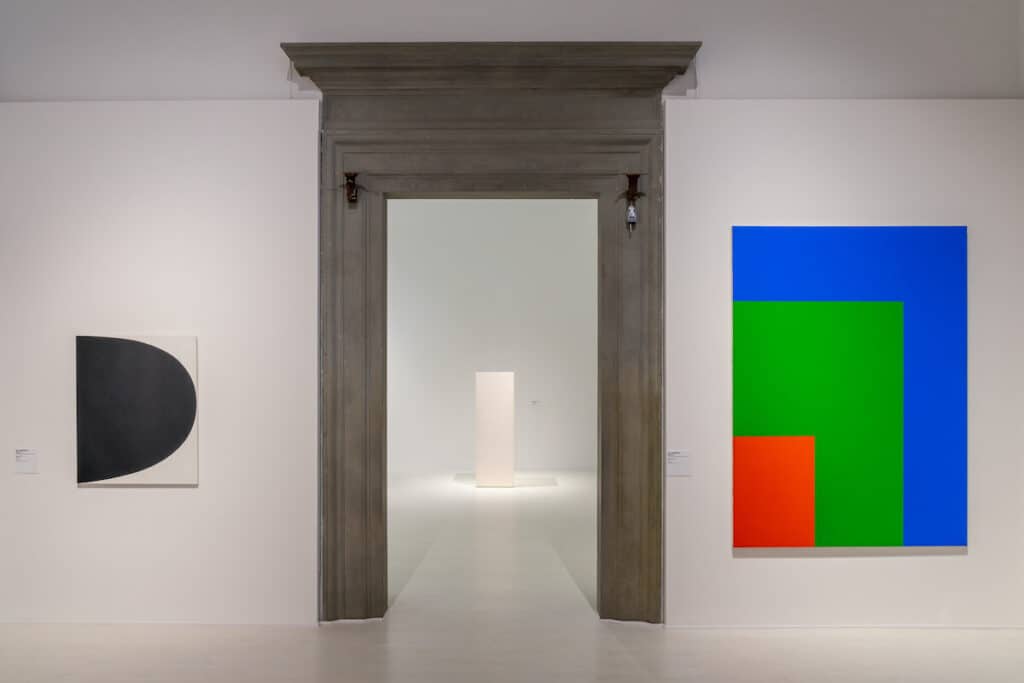 The exhibition "American Art: From Andy Warhol to Kara Walker" on display at Palazzo Strozzi in Florence celebrates 40 years of American art.