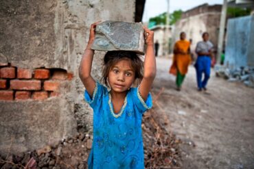 Children by Steve McCurry at Museo degli Innocenti