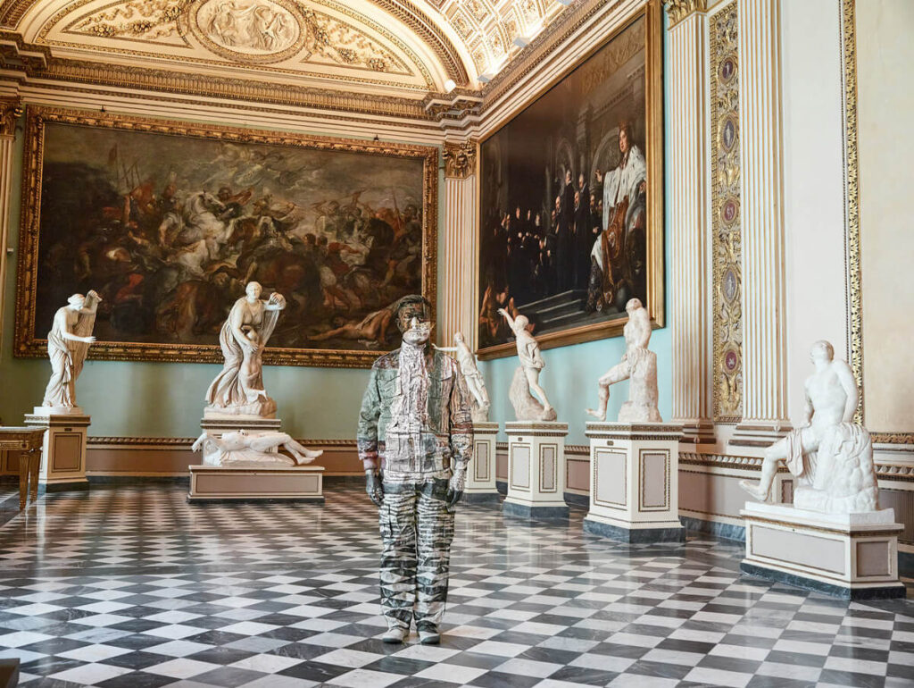 liu-bolin-exhibition-in-florence