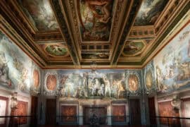 liu-bolin-hiding-in-florence-exhibition