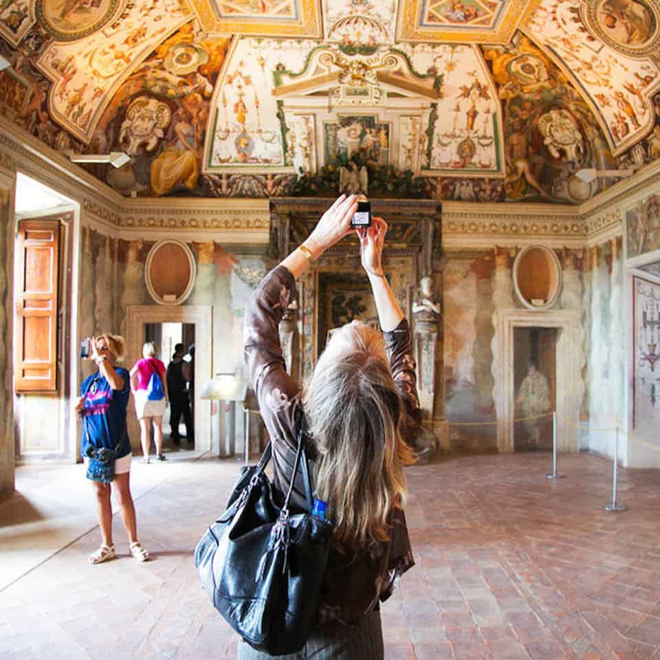 Day Tour to Tivoli's Villa D'Este & Villa Adriana from Rome