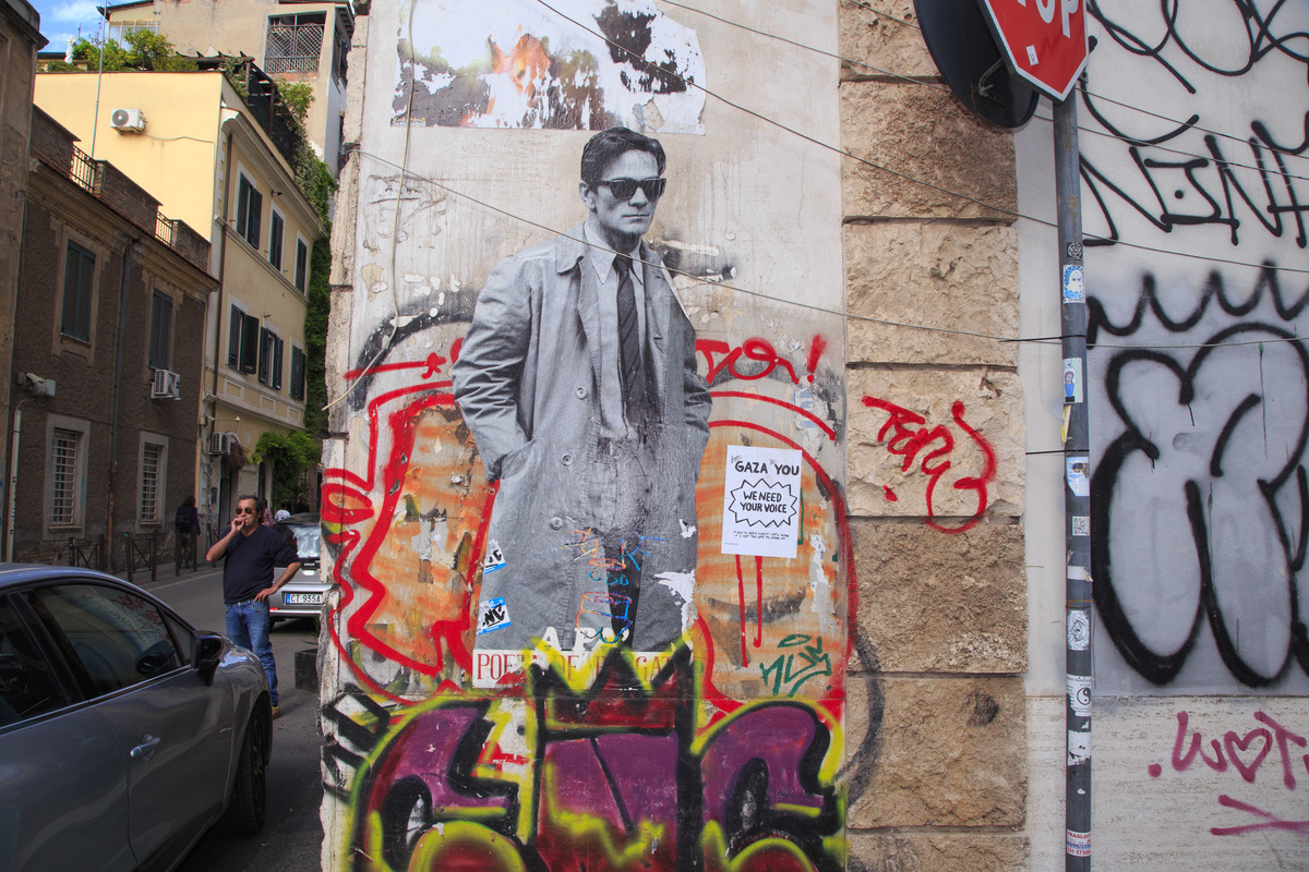 Discover Pigneto: Photo Walk + Aperitif