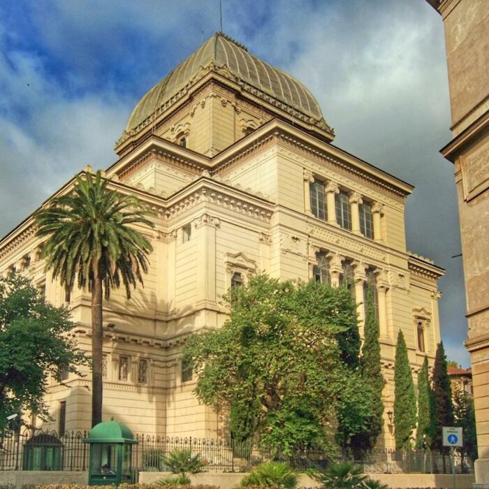 Tour of Jewish Ghetto and Synagogue in Rome