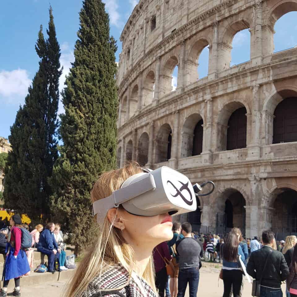 Live Ancient Rome Walking Tour with Virtual Reality