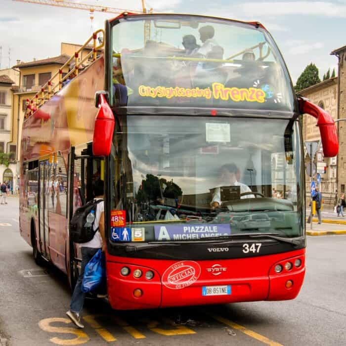 Discover Florence from another point of view with the open tour Hop-on Hop-off Bus Firenze