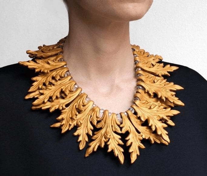 Frame Necklace - baroque style