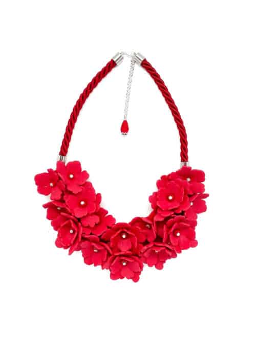 Big flowers statement necklace