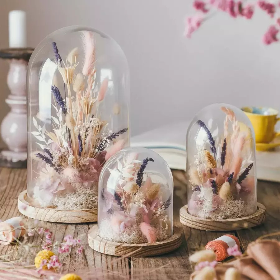 cloche-poesia-2 Glass dome with stabilized flowers