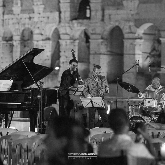 Jazz concert and dinner facing the Colosseum at Jazz&Image