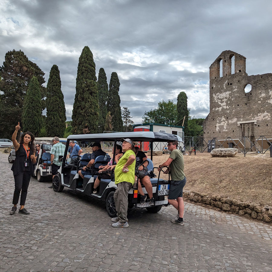 golf-cart-tour-appian-way-catacombs