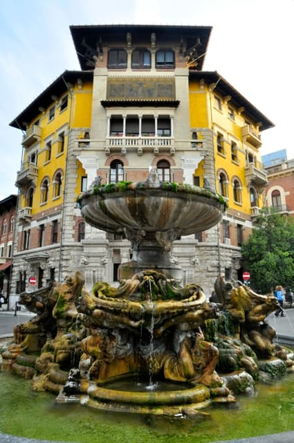 Quartiere Coppede Rome_fontana delle rane