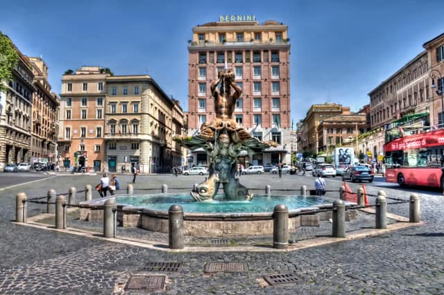 Fontana-Tritone-bernini-rome