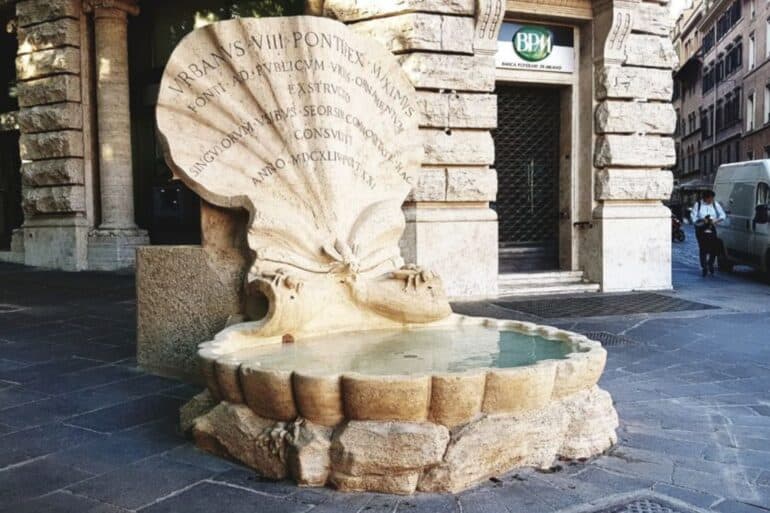 bees fountain in rome