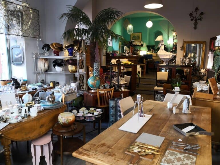 L'ora del te Rome - Antiques and Italian design pieces in Trastevere
