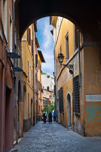 Via dei Cappellari in Rome