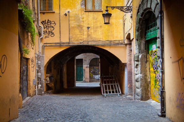 Via dei Cappellari in Rome