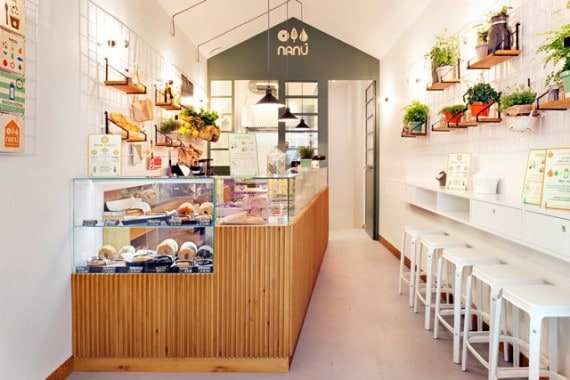 Nanů - A Bagel Salad Juice Bar in Rome