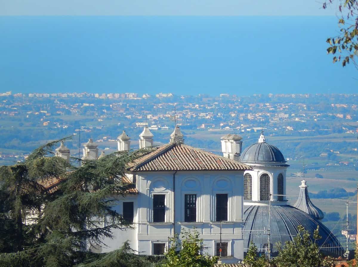 Guide to Castelli Romani: Ariccia