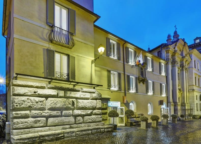 Hotel Indigo Rome – St. George is a boutique hotel on Via Giulia, 62