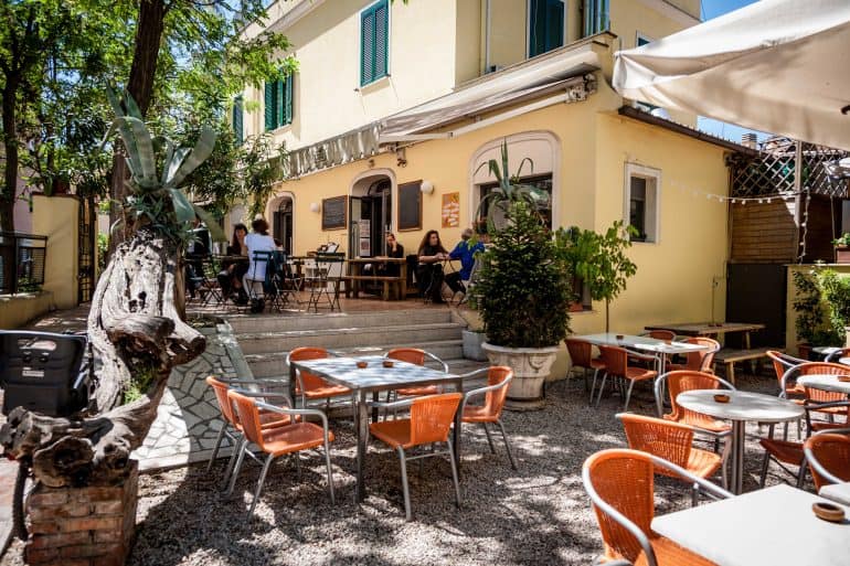 RESTAURANTS / Dining Al Fresco in Rome