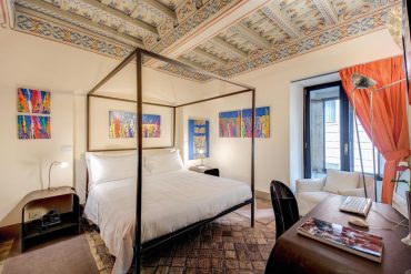 Residenza Torre di Colonna - luxury guest house in Rome