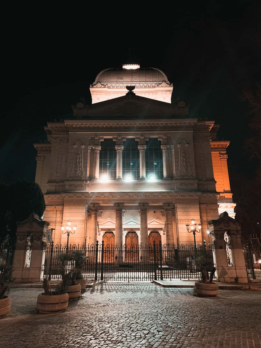 The glorious decorative Great Synagogue of Rome (1904)