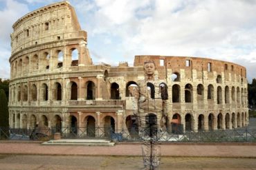 Liu Bolin COmplesso del VIttoriano