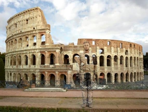 Liu Bolin COmplesso del VIttoriano