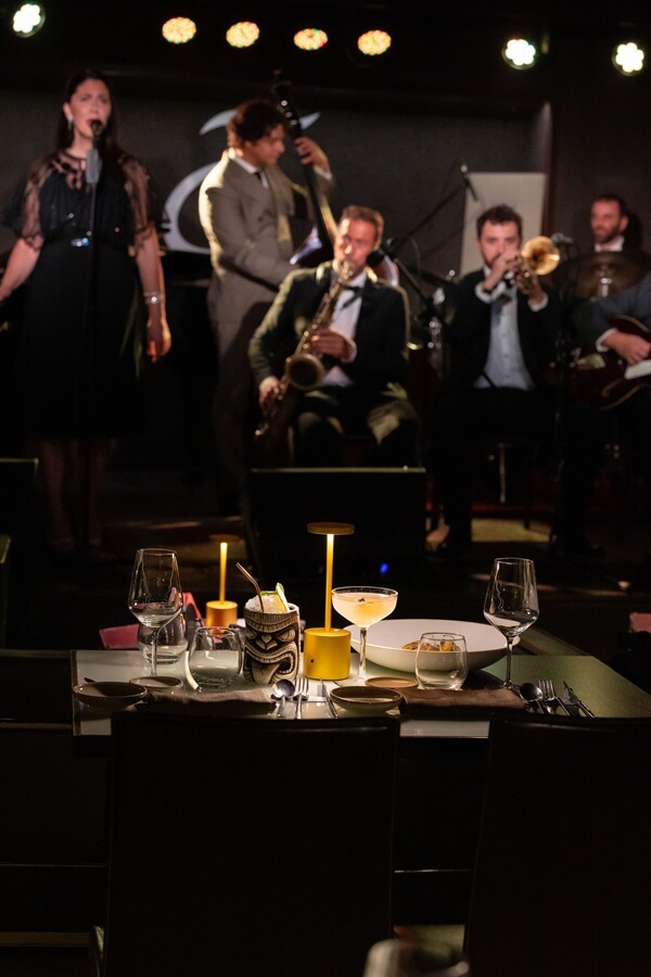 Live jazz concert at Elegance Cafè Jazz Club in Rome during dinner