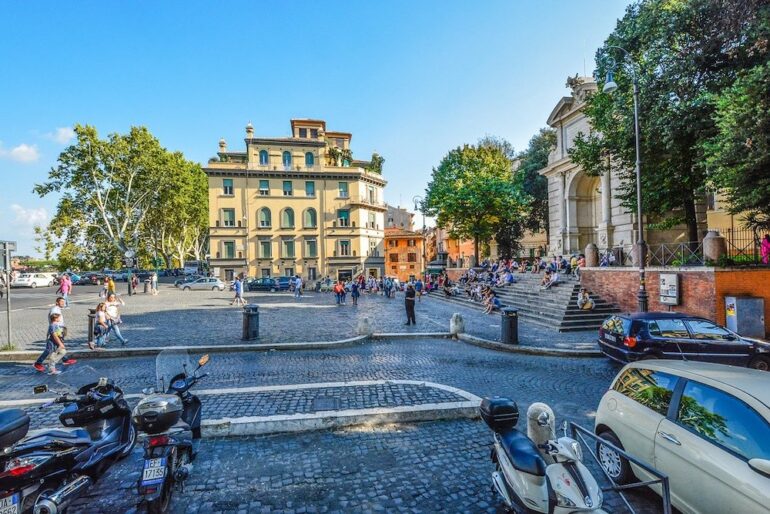 ultimate guide to Rome's Trastevere neighbourhood