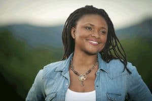 LIZZ-WRIGHT