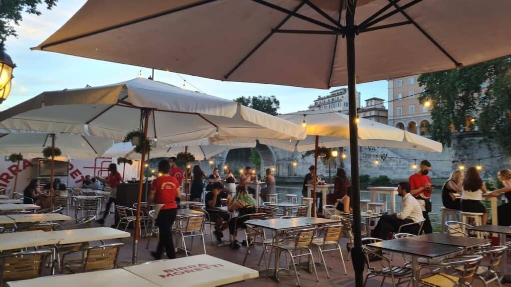 As if the atmosphere in Rome could not get any more perfect, Lungo il Tevere electrifies Roman nightlife with its 18th edition.