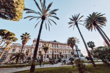 Neighbourhoods of Rome
