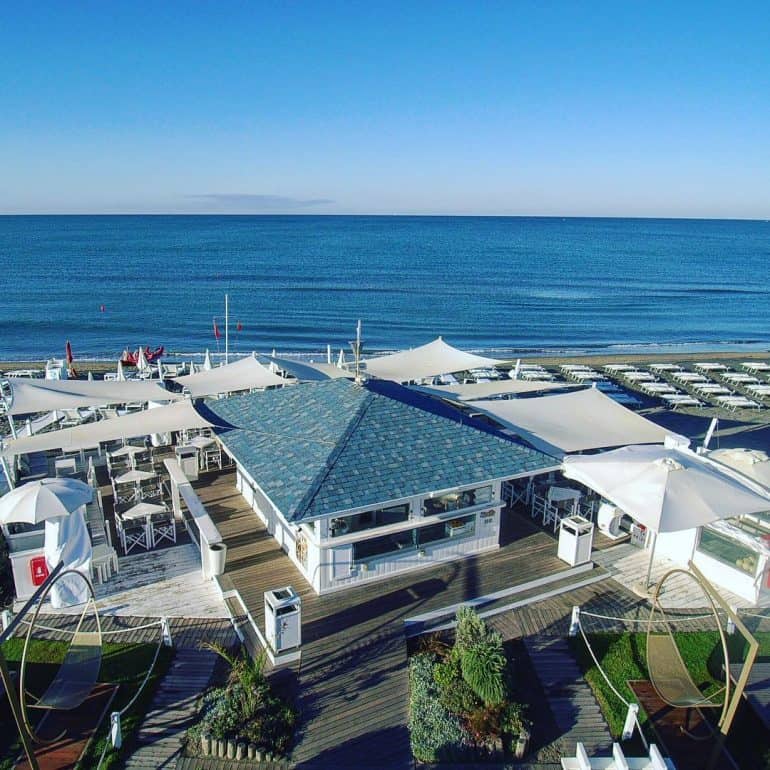 V Lounge Ostia