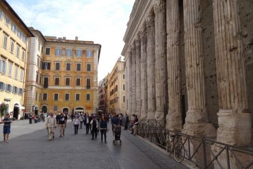 piazza di pietra roma