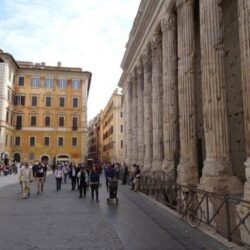 piazza-di-pietra-roma-e1542998119385 Guide to Rome's Centro Storico Neighbourhood