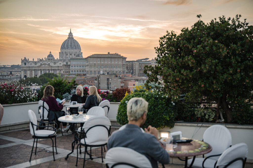 Les Etoiles Rooftop Restaurant & Cocktail Bar in Rome
