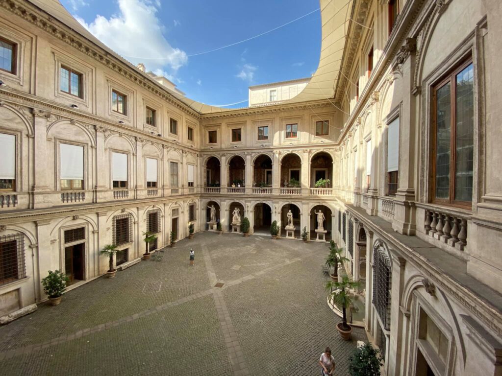 cortile palazzo altemps