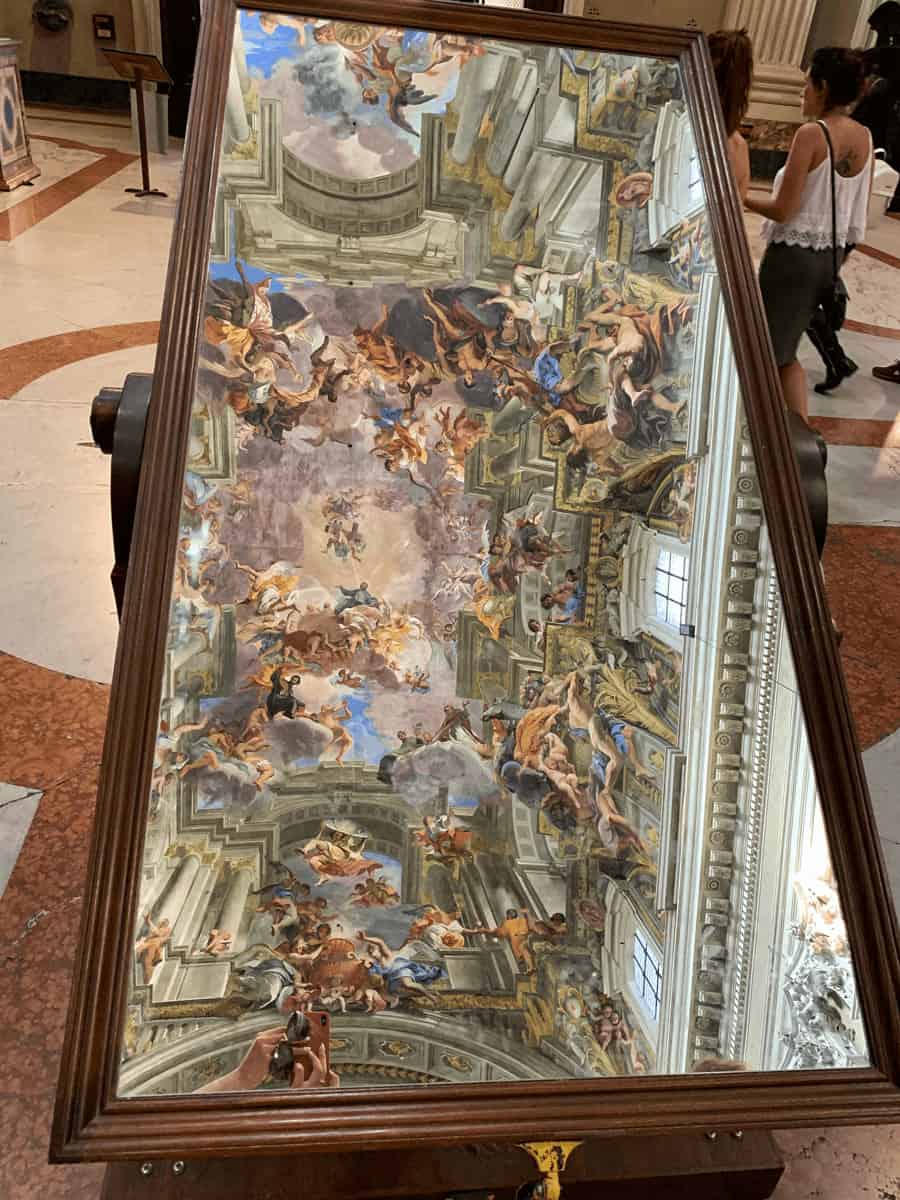 L'affresco della volta: la Gloria di Sant'Ignazio