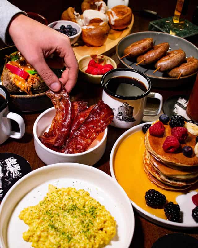 tree-folk-brunch