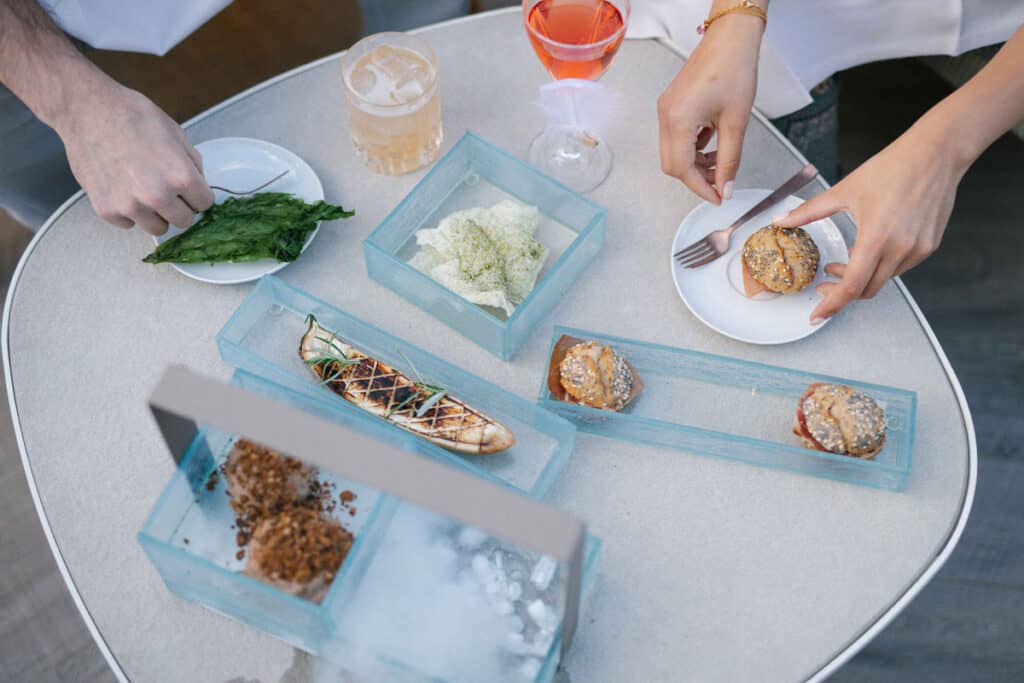 MUN is the new rooftop bar in Monti, located on the 8th floor of the new Double Tree Hilton Hotel, and accessible to the public.