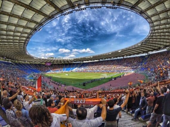 AS ROMA AND THE OLYMPIC STADIUM: A JOURNEY INSIDE THE ROMAN FOOTBALL CULTURE