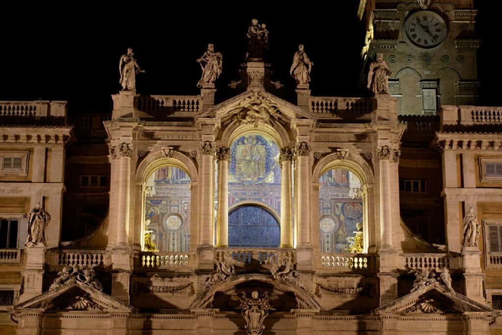 mosaici facciata santa maria maggiore roma