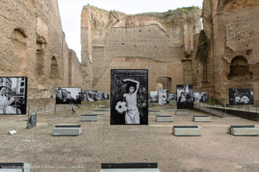 La fotografia di Letizia Battaglia alle Terme di Caracalla di Roma