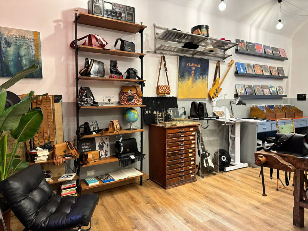 the-guitar-bag-concept-store-rome