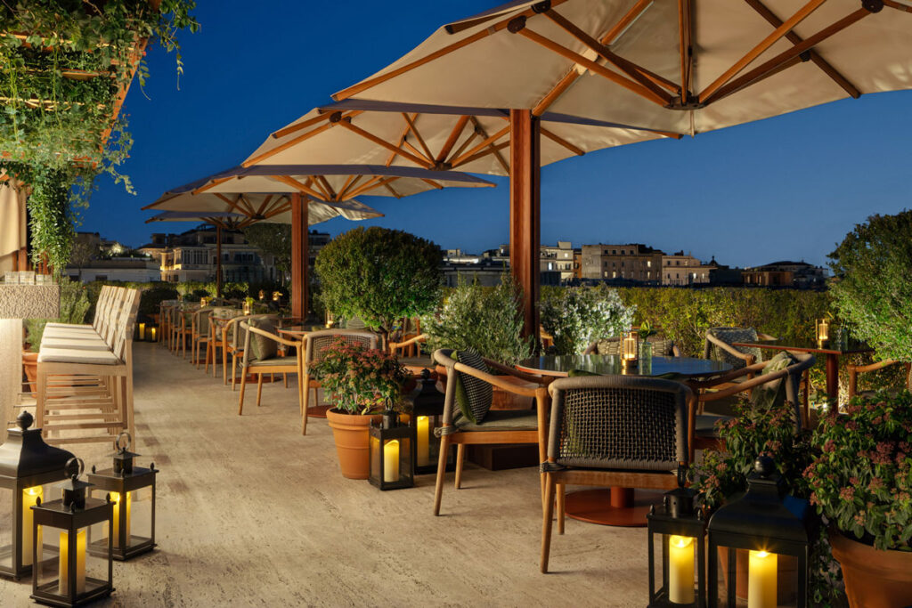 terrazza-THE-ROOF-presso-il-The-Rome-EDITION