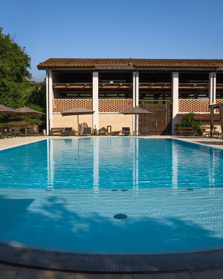 borgo-pallavicini-mori-piscina
