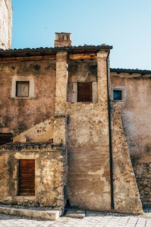 Weekend Getaway / Day trips from Rome: Santo Stefano di Sessanio and Rocca Calascio