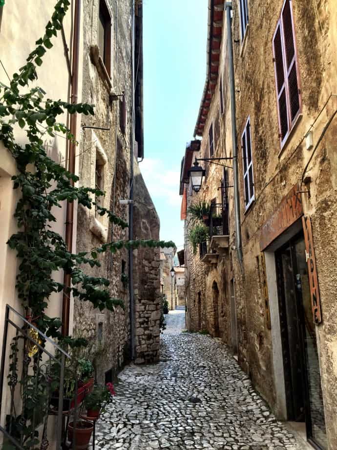 Weekend Getaway / Day trips from Rome: Sermoneta